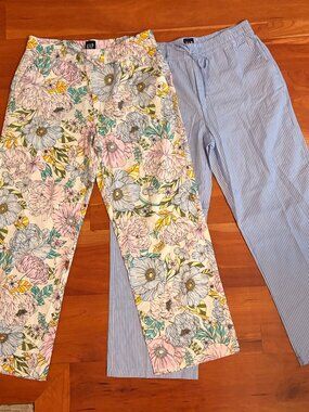 2 PAIRS GAP PJ LOUNGE PANTS FLORAL AND STRIPE PRINTS SIZE MED; NWT